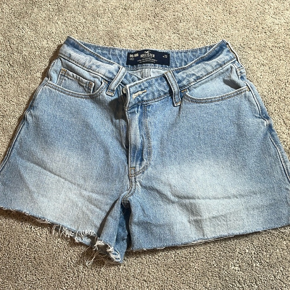 HOLLISTER-California jean shorts